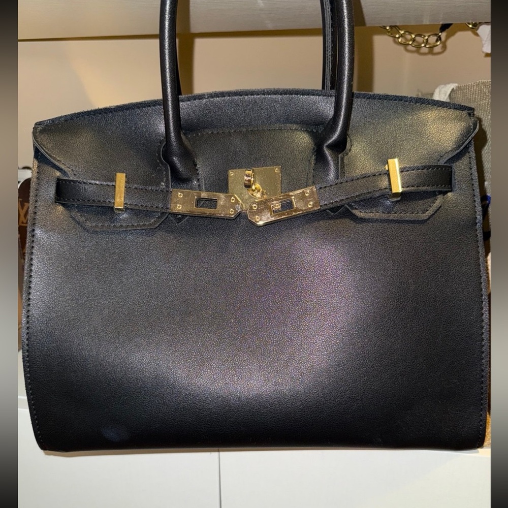 Elegant Black Handbag